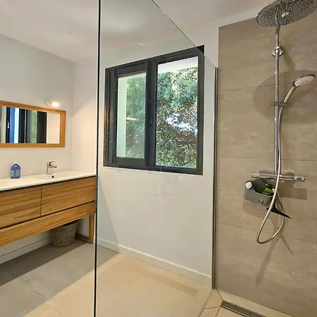 Contemporary With Sea View *