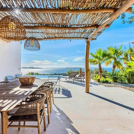 Contemporary With Sea View Vakantiehuis Carqueiranne