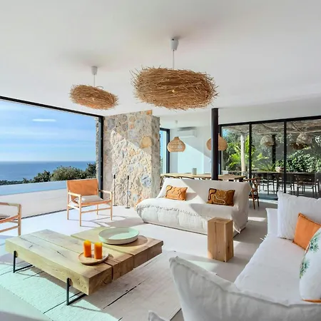 Vakantiehuis Contemporary With Sea View *
