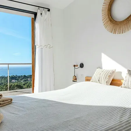Contemporary With Sea View Vakantiehuis Carqueiranne