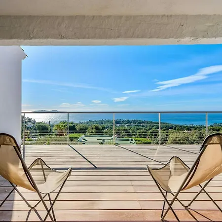 Contemporary With Sea View Vakantiehuis
