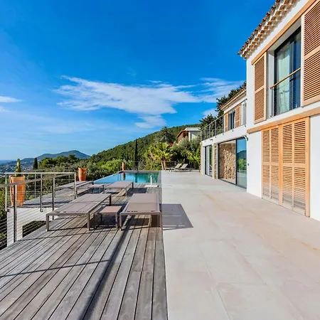 Contemporary With Sea View Vakantiehuis *